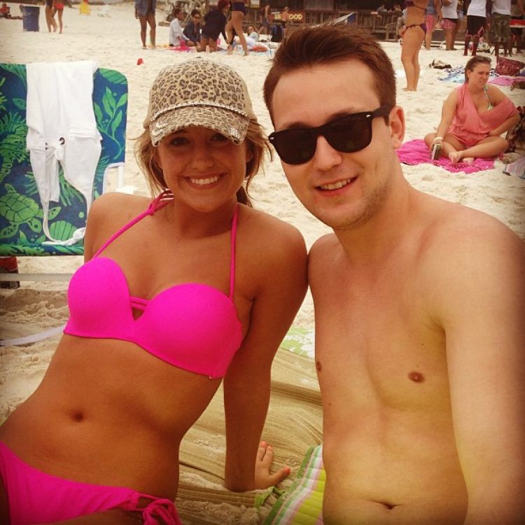 Lainey Wilson's Hot Bikini Look With Boyfriend
