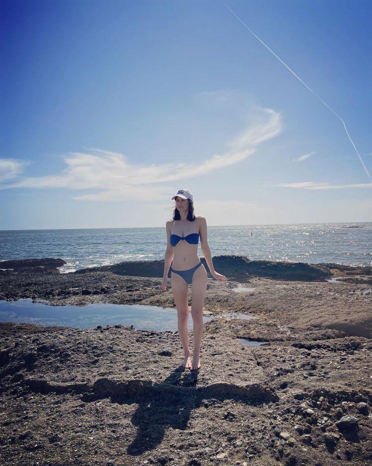 Alexandra Daddario At Hot Beach