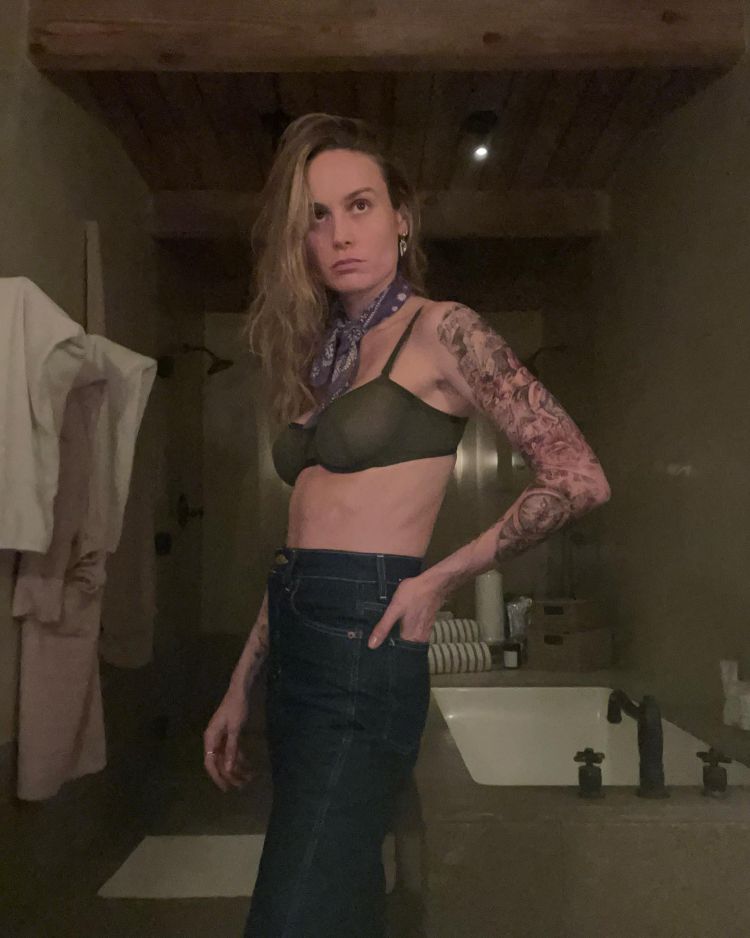 Brie Larson With Sexy Tatto